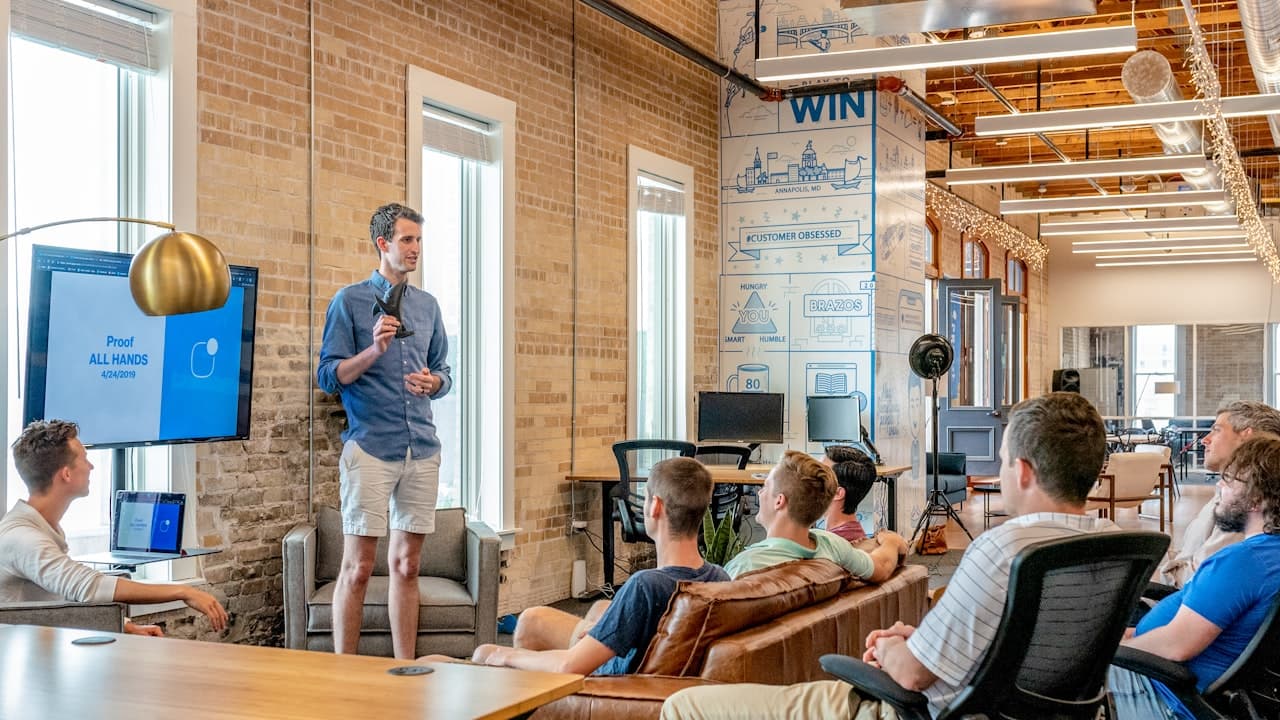 L'équipe White Brand au travail